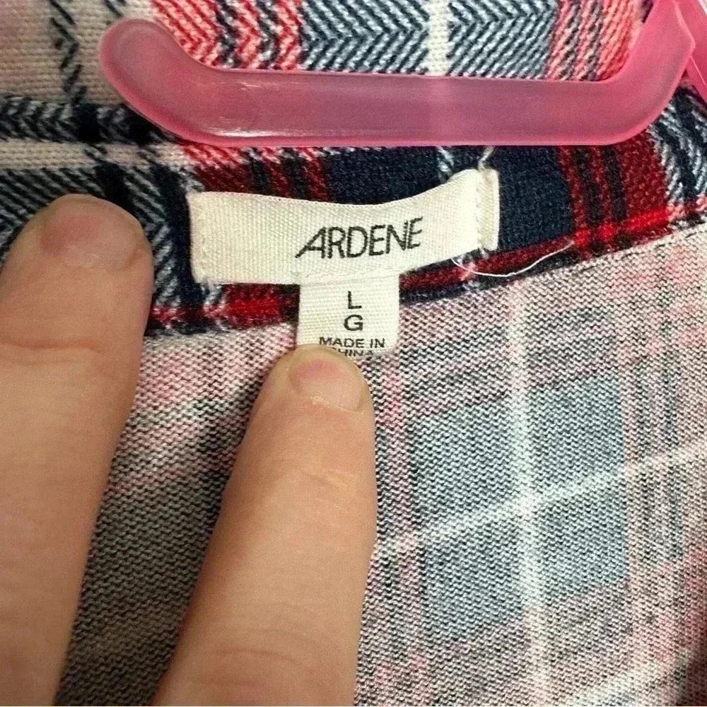 Ardene Button-Up Shirt Plaid white, Red, & Black Size Large - Picture 8 of 16